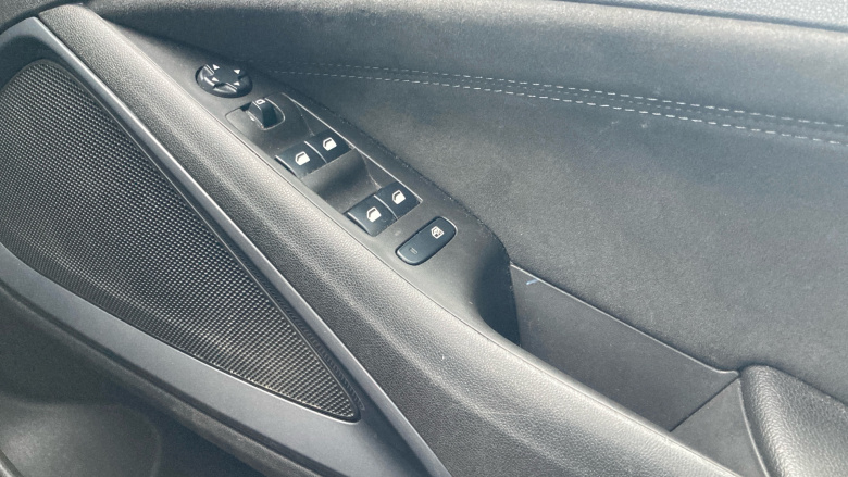 Vauxhall Crossland 1.2 Turbo [130] Ultimate Nav 5dr Petrol Hatchback